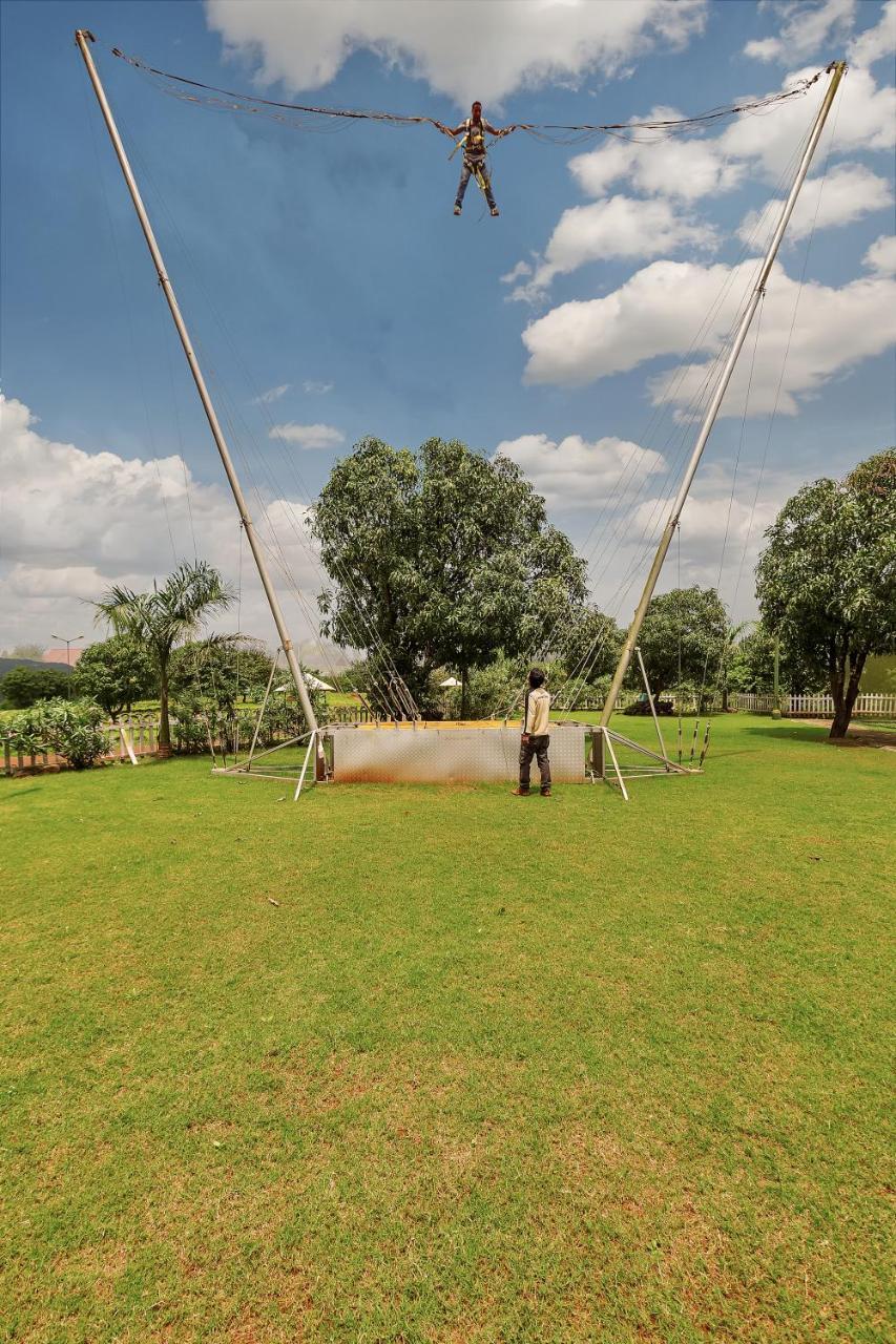 ホテル アンビー バレー シティ ロナバラ エクステリア 写真 The trampoline at the park